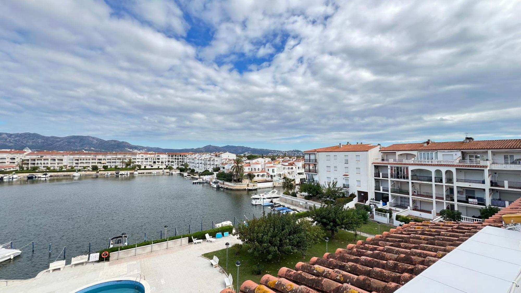Apartamento Gran Lago Con Vistas Al Canal Емпуріабрава Екстер'єр фото