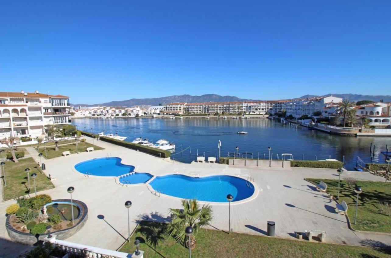 Apartamento Gran Lago Con Vistas Al Canal Емпуріабрава Екстер'єр фото